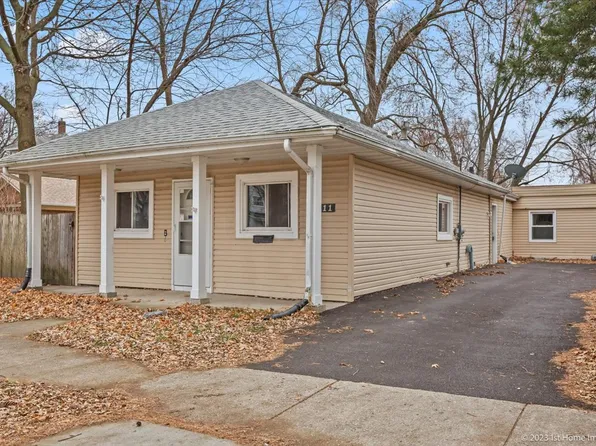 411 Slade Ave, Elgin, IL 60120