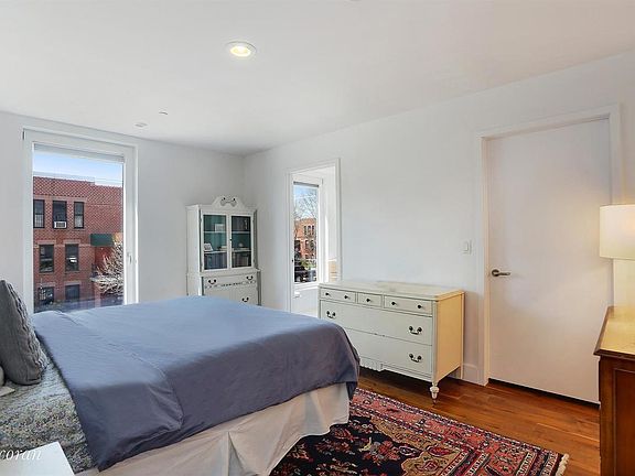 3rd image of 255 Columbia St #S2