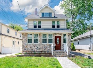 38 Waterview Pl APT 1, Lynbrook, NY 11563