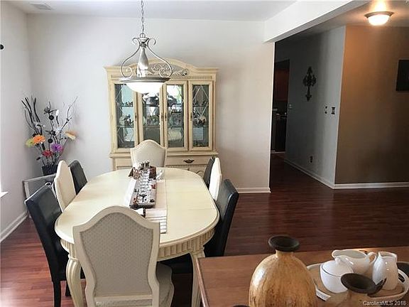 4th image of 521 Zander Woods Ct