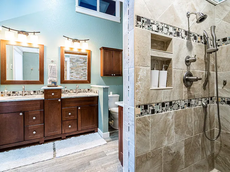 3915 Goodell Ln — Photo 22