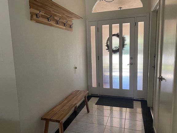 2nd image of 3417 Monte Vista Ave