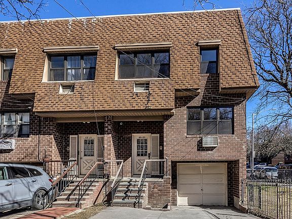3rd image of 6823 Douglaston Pkwy
