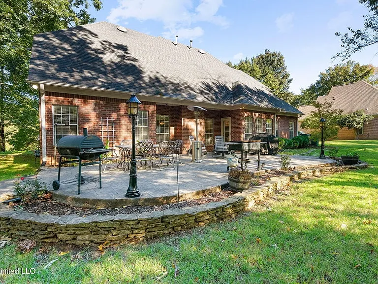 2535 Appleton Dr — Photo 17