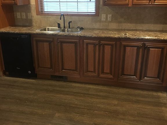 5th image of 3860 Emerald Park Dr