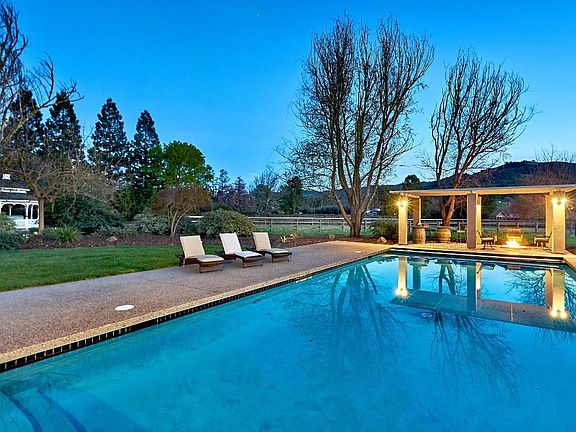 5th image of 22730 Davis Ct
