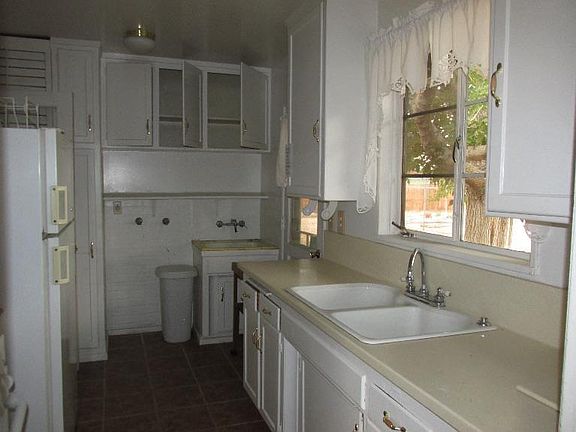 5th image of 15074 Tatum Dr