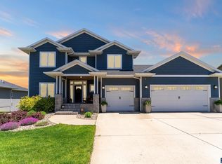 2724 S Moss Stone Ave, Sioux Falls, SD 57110