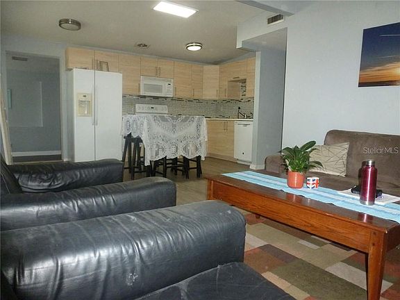 5th image of 4820 S 86th St