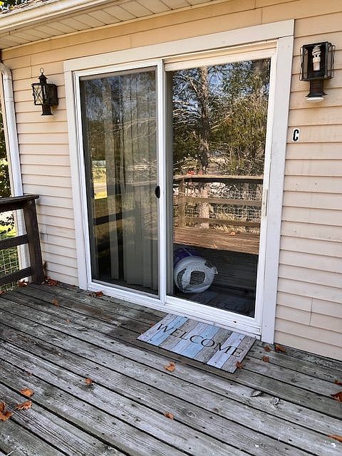 Nice tree shaded deck.