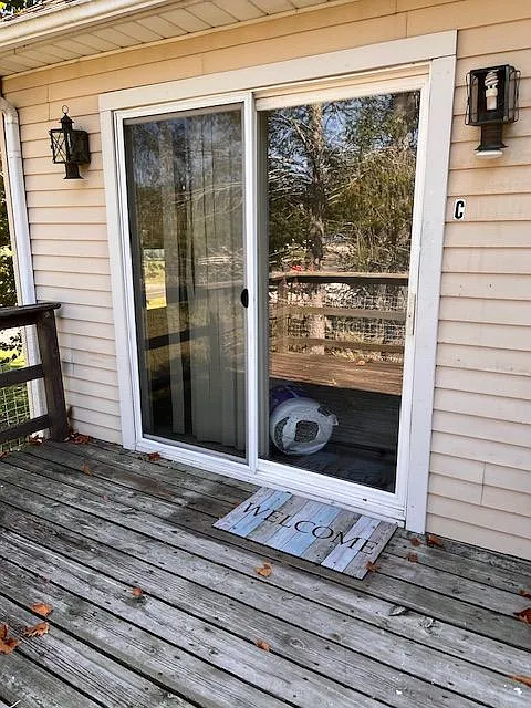Nice tree shaded deck. - 166 Pump Branch Rd #C