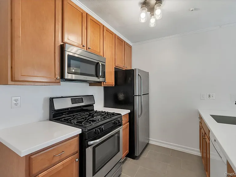 48 Homestead Village Dr — Photo 17
