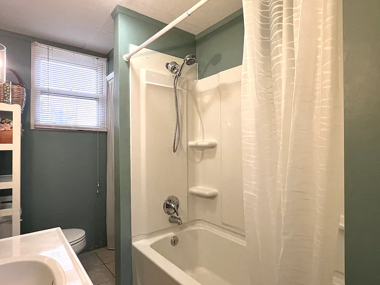 112 E Somers St — Photo 12