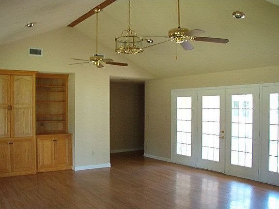 3rd image of 774 Pinecone Dr