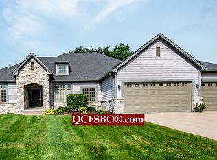 5822 Little Ln, Bettendorf, IA 52722