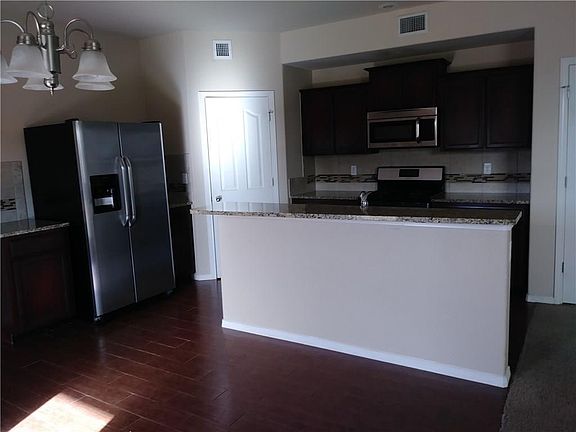 3rd image of 3281 Belgian Trail St