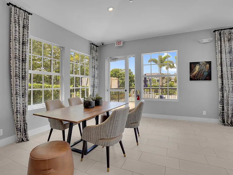 St. Tropez Townhomes & Villas — Photo 31