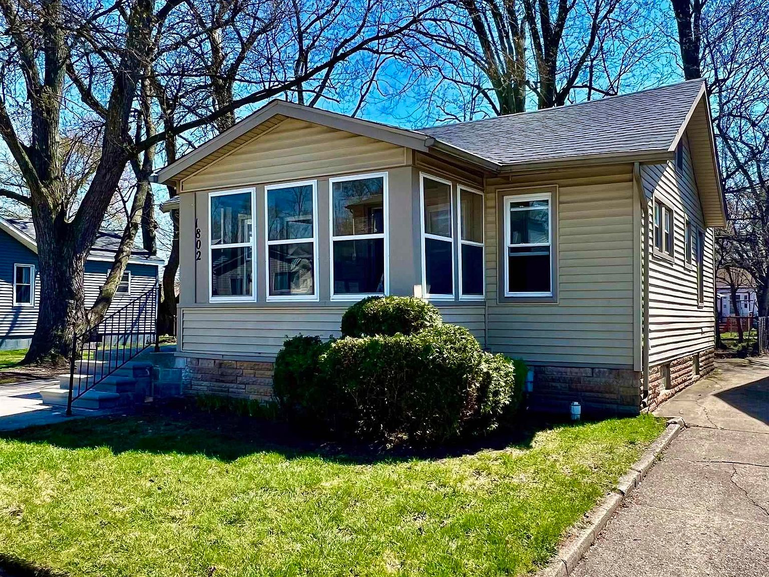 1802 College St, Ferndale, MI 48220 Zillow