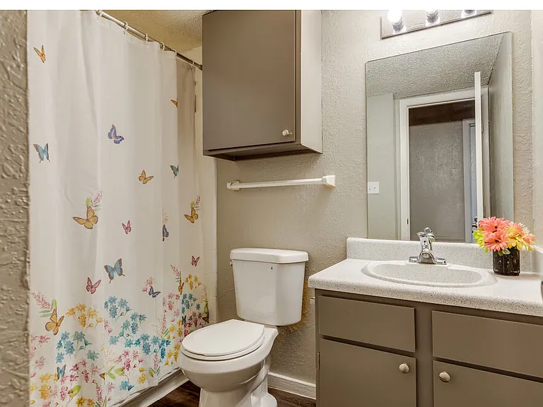 12903 E 35th Pl — Photo 6
