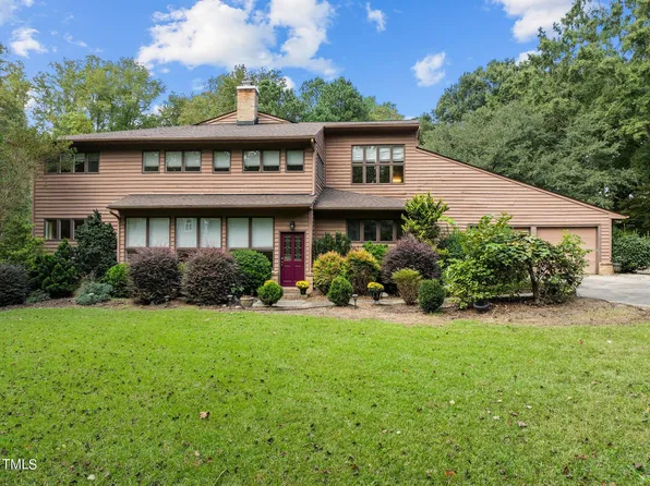 5736 Heatherstone Dr, Raleigh, NC 27606