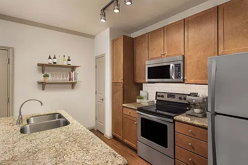 Camden Amber Oaks Photo 1