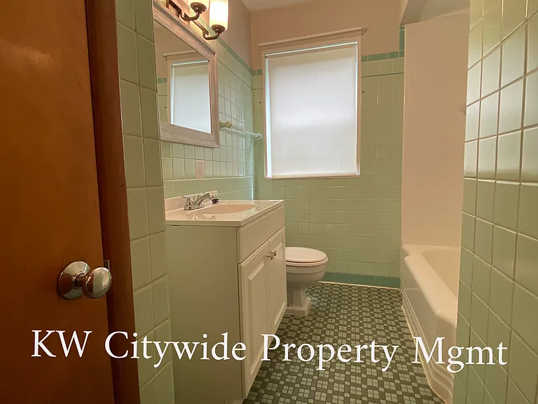 2364 Westmoor Rd — Photo 2