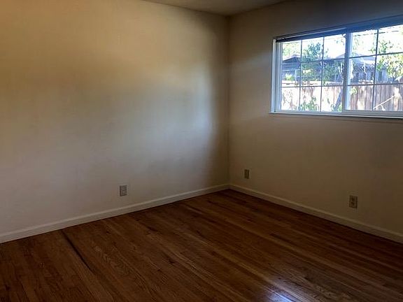 5th image of 2058 Muirwood Way