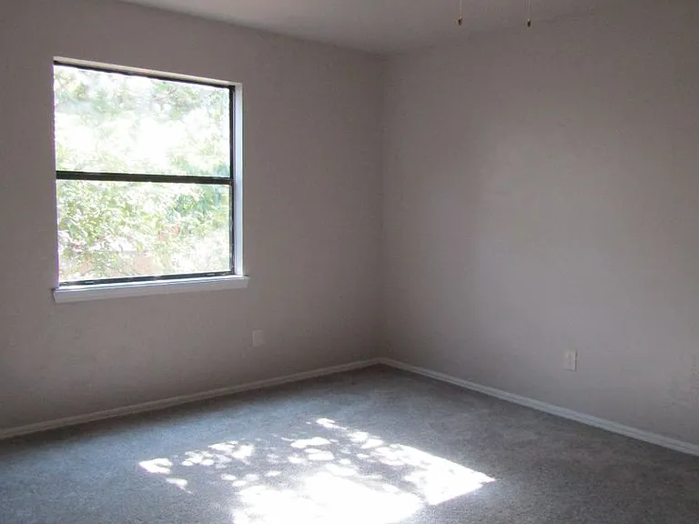 5406B NW Sir Brian Ave — Photo 22