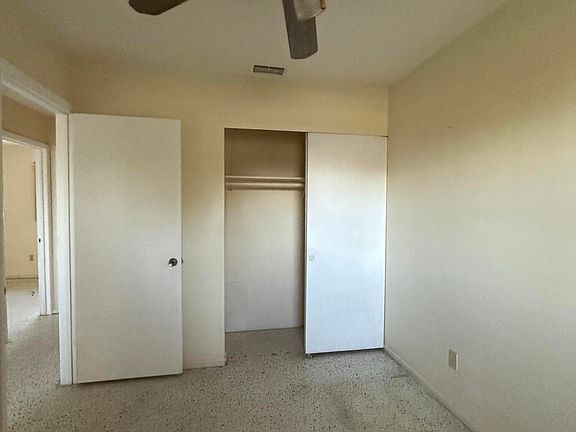 4th image of 428 W Alverdez Avenue