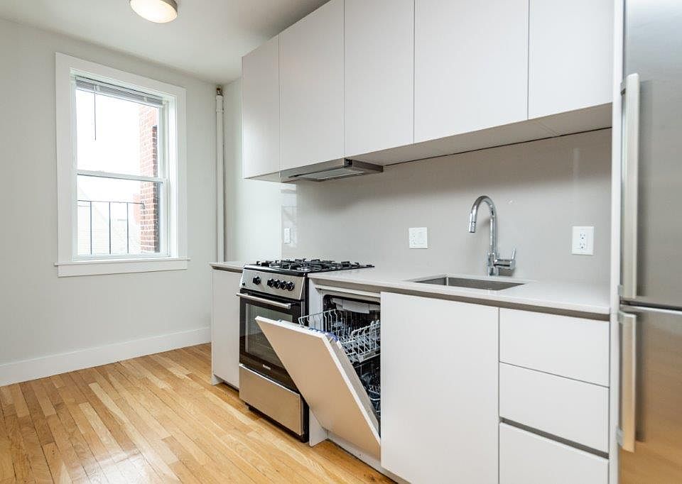 2nd image of 136-138 Highland Ave #136-30