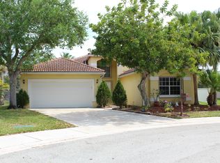 305 Lake Crest Ct, Weston, FL 33326