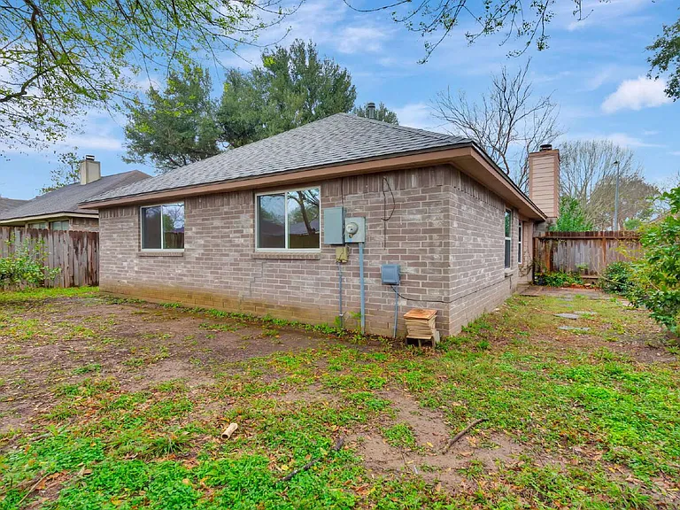 17018 Dusty Mill Dr W — Photo 14