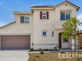 662 Susanne St, Corona, CA 92882