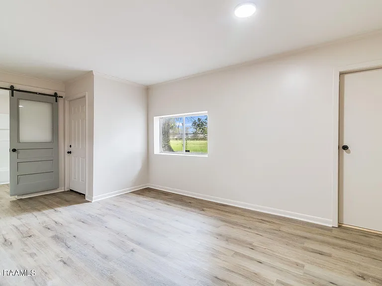 105 Brockton Dr — Photo 14