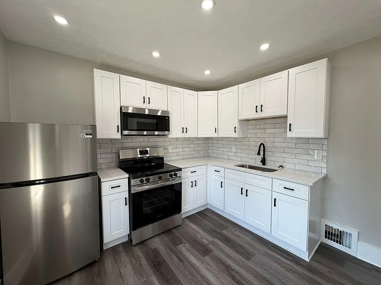 1700 E 290th St #2 — Photo 14
