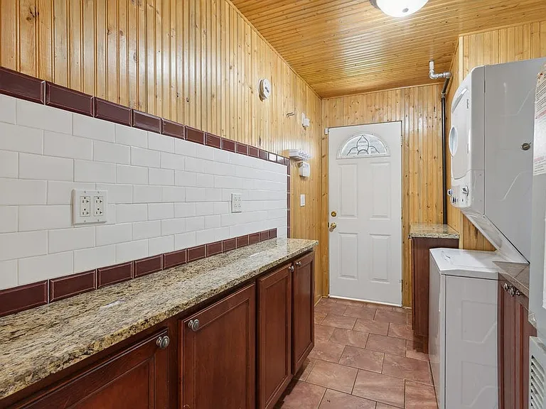 3228 Washington St — Photo 131