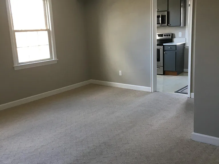 702 S Fayette St — Photo 2