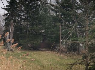 36225 Reeves Rd, Eastlake, OH 44095