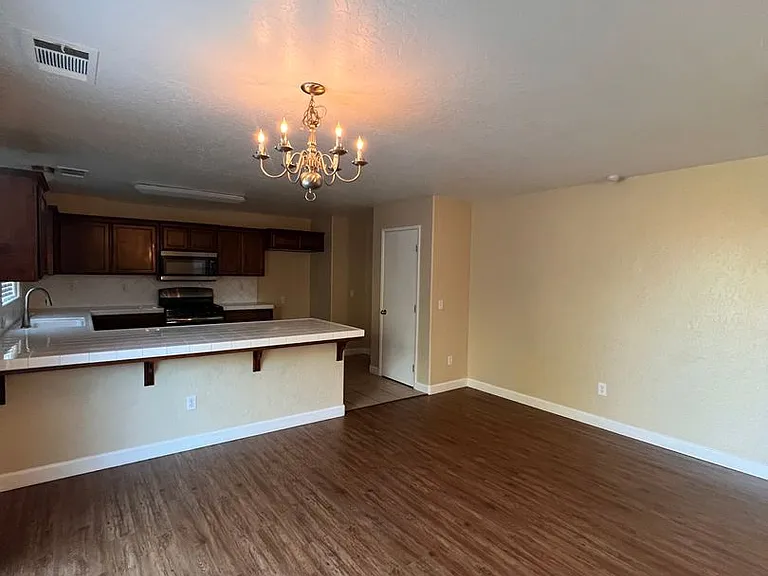 2956 Sauvignon St — Photo 4