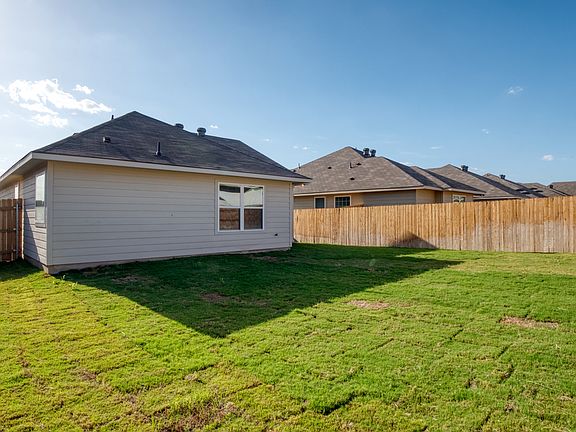 2nd image of 615 Hollyhock Dr