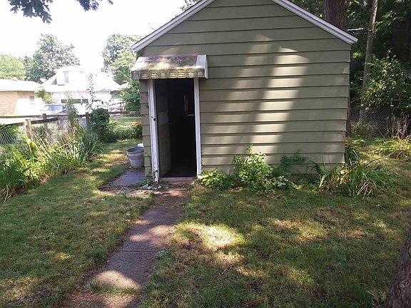 4th image of 1048 Goodland Ave