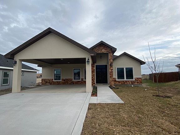 2nd image of 2742 Oak Manor Dr