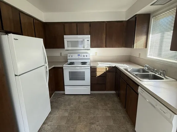 401 Madrona Ave SE APT 5, Salem, OR 97302