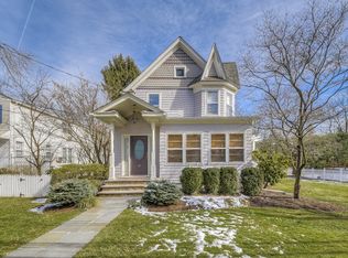 13 Seney Dr, Bernardsville, NJ 07924