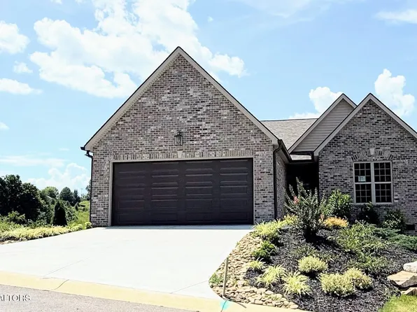 2275 Boulder Crest Ln, Sevierville, TN 37876
