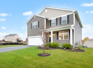 2209 Serenity Ln, Woodstock, IL 60098
