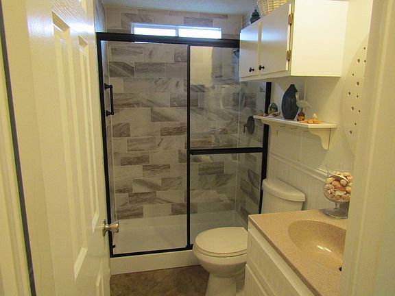 5th image of 1701 W Commerce Ave #62