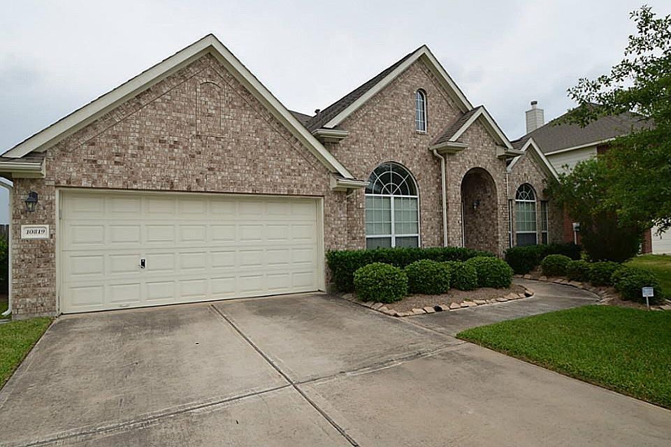 1st image of 10819 Lake Raven Ct