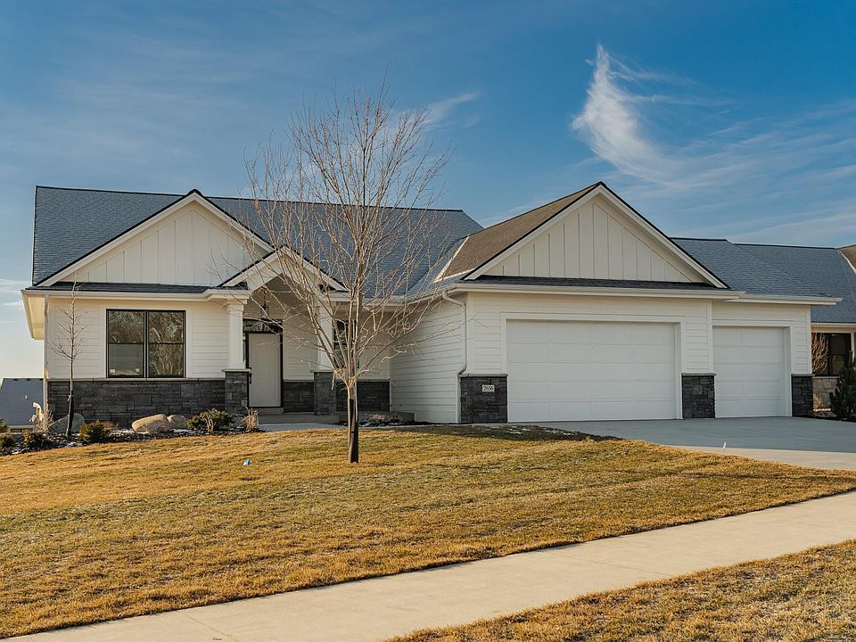 1st image of 2656 Bentley Dr SW