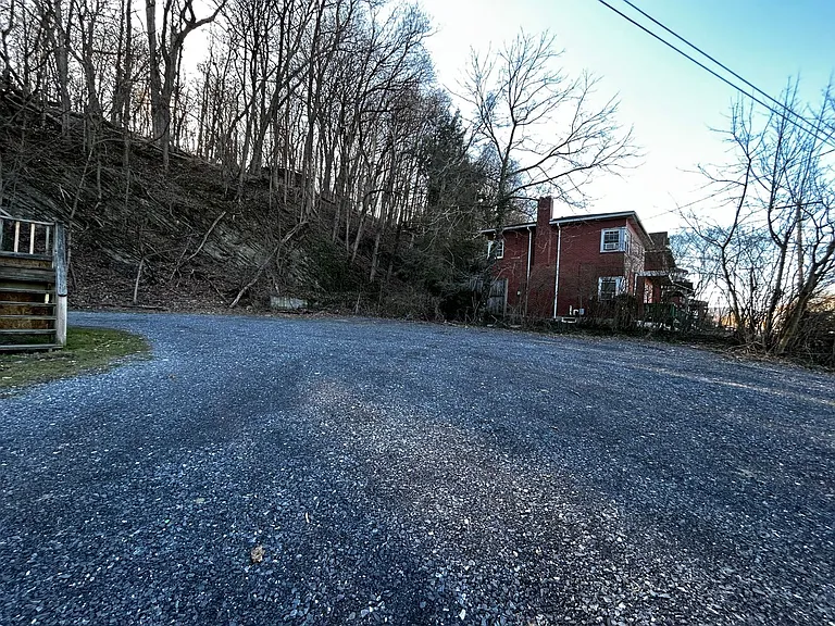 155 N Fairview St — Photo 20